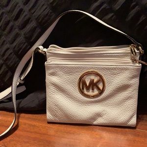 MICHAEL KORS WHITE MULTI-COMPARTMENT CROSSBODY